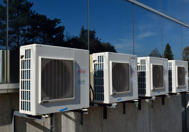 air-conditioner-11850411920