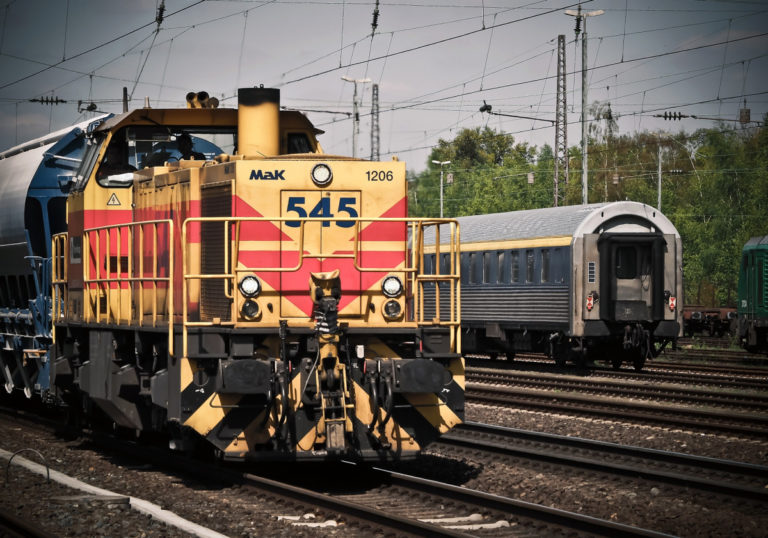 locomotive-13990801920