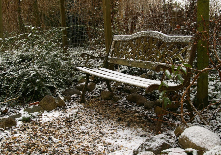 garden-bench-1160887-960-720-1