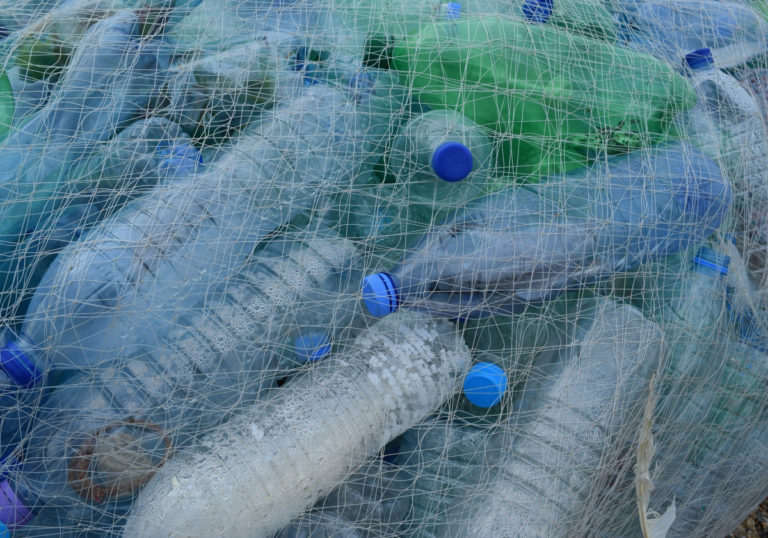 plastic-bottles-388679-1920