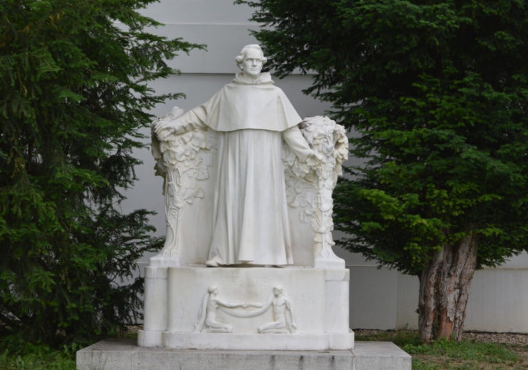 gregor-mendel-socha-brno-2