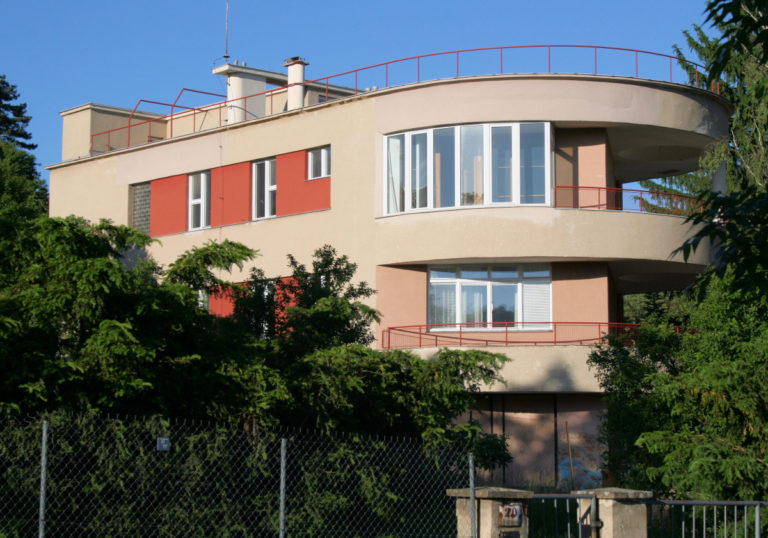 tesarova-vila-hroznova-18-brno-1