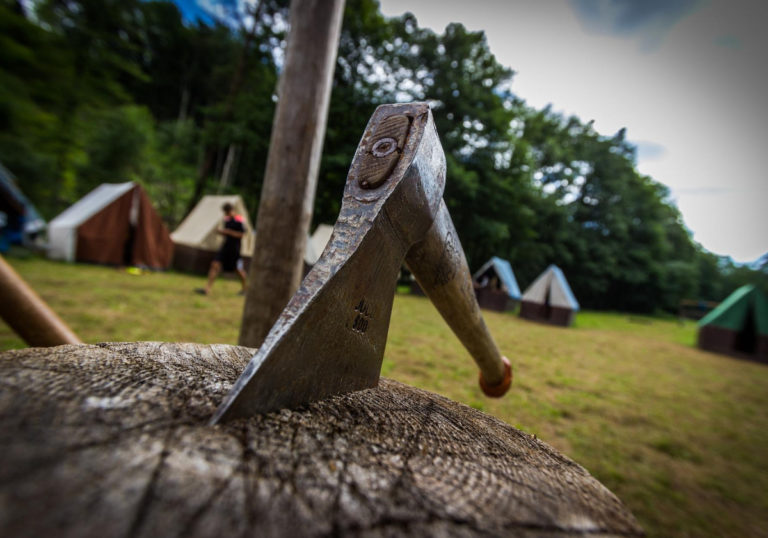 tents-g8a9f89fd8-1920