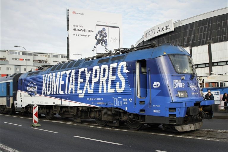 kometa-expres1-ivo-dostal