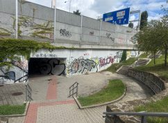 V brněnských Žabovřeských se sešla umělecká špička, betonová stěna dostala barevný kabát