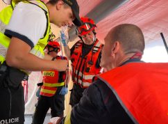 Při nehodě dvou autobusů u Oleksovic na Znojemsku se zranilo 47 lidí