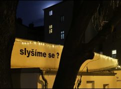 Budova foto Jan Mikolášek
