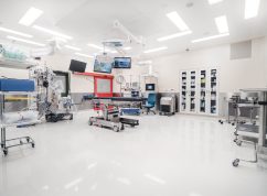 Transplantační centrum v Brně má novou budovu, i s vybavením za 3,5 mld. Kč