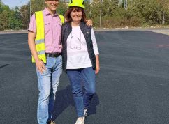 Ing. Jan Salnek a dr. Jana Suzová, kteří stojí za realizací zkušební plochy v areálu SAKO Brno