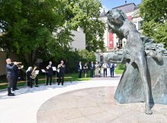 Park na Janáčkově náměstí má novou podobu, po rekonstrukci se otevřel veřejnosti