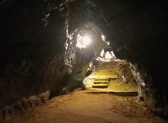 Jeskyně Býčí skála7 RED