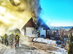 Požár chaty Jedovnice3 HZS JMK