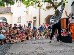 STRED_predstaveni_divadla_Mikro-teatro_2025_15