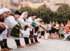 Brněnské náměstí Svobody roztančí Svatojánské slavnosti