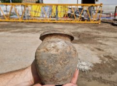 Archeologové pod budoucím JKC v Brně našli pozůstatky středověkých domů