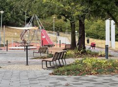 Horké dny zpříjemní lidem v Brně-Kohoutovicích nový klimapark s mlžítky a zelení